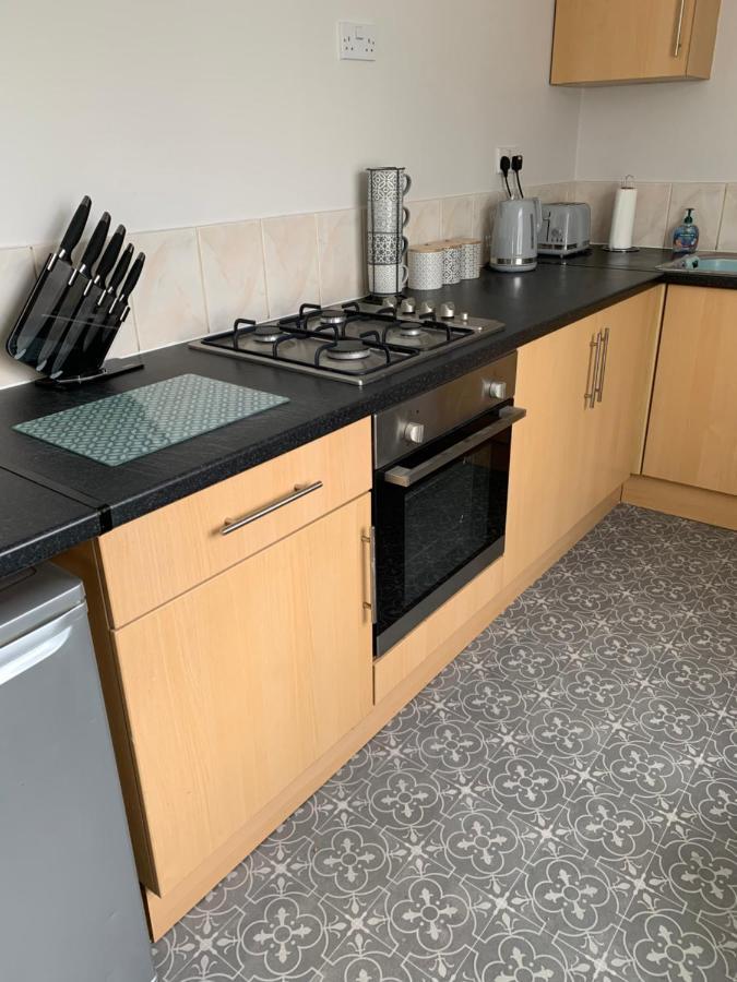 The Greens Apartment Farnworth Dış mekan fotoğraf